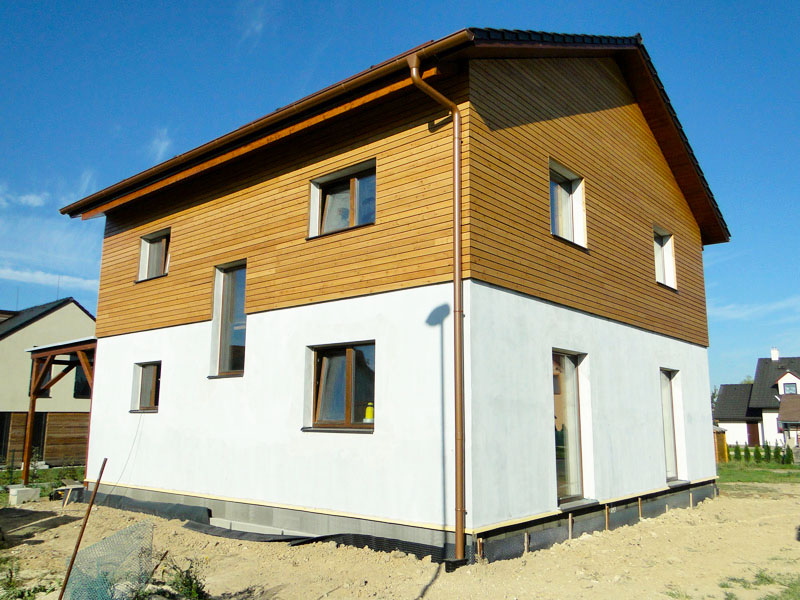 Rámová dřevostavba - slamák, Polička