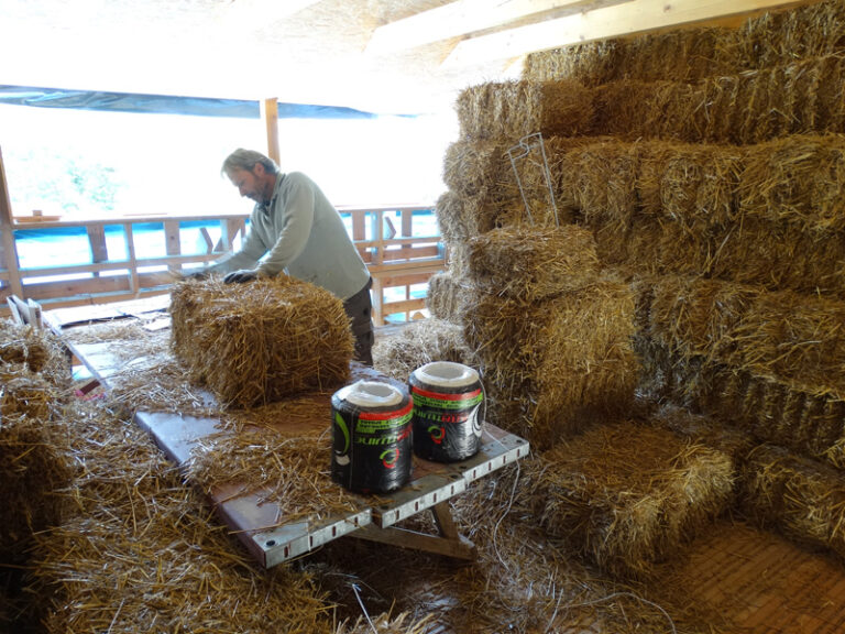 12 - Izolace slaměnými balíky - Šošůvka | DřevArt