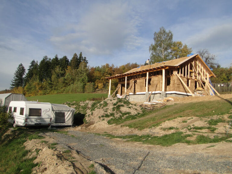 15 - Izolace ze slaměných balíků - Rožnov pod Radhoštěm | DřevArt